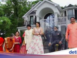 Bikin Patung Amitabh Bachchan Ke Teras, eh… Karena Itu Objek Wisata Ke Google