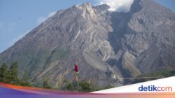 Uji Adrenalin Berjalan Ke Seutas Tali Di Gunung Merapi, Berani?