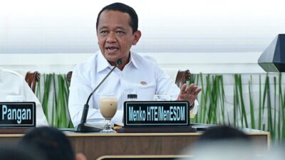 Truk Tambang dan Perkebunan Masih Antre BBM Dukungan Pemerintah Di Kalimantan